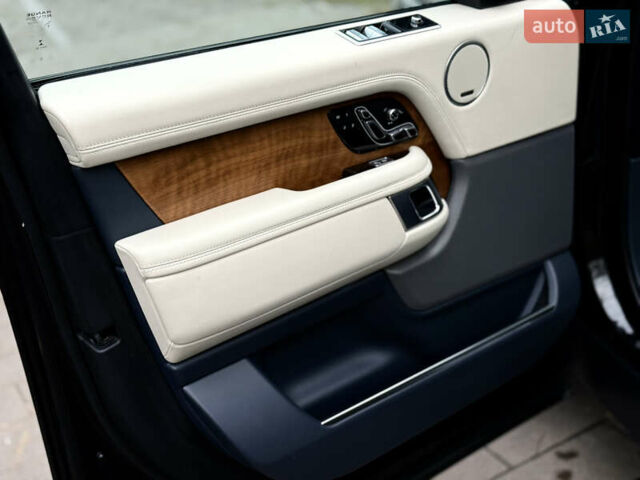 Черный Ленд Ровер Рендж Ровер, объемом двигателя 4.37 л и пробегом 81 тыс. км за 68000 $, фото 21 на Automoto.ua