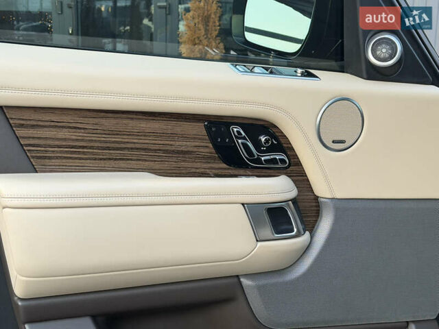 Чорний Ленд Ровер Рендж Ровер, об'ємом двигуна 3 л та пробігом 135 тис. км за 44999 $, фото 13 на Automoto.ua