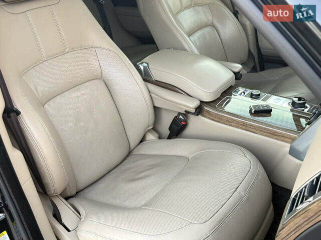 Чорний Ленд Ровер Рендж Ровер, об'ємом двигуна 3 л та пробігом 135 тис. км за 44999 $, фото 26 на Automoto.ua