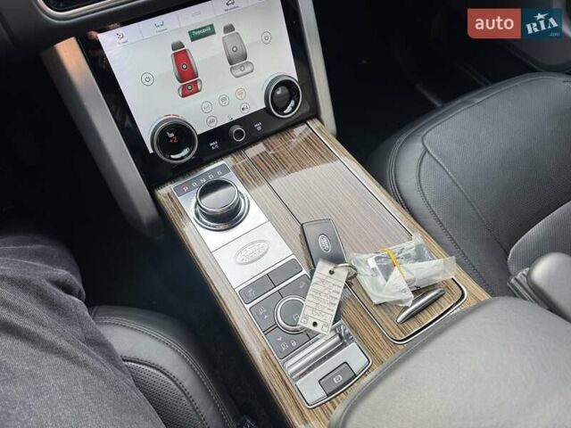 Чорний Ленд Ровер Рендж Ровер, об'ємом двигуна 5 л та пробігом 194 тис. км за 58000 $, фото 14 на Automoto.ua