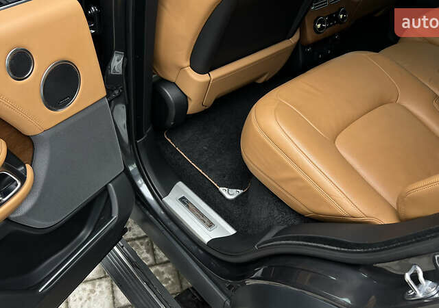 Черный Ленд Ровер Рендж Ровер, объемом двигателя 4.37 л и пробегом 90 тыс. км за 69000 $, фото 41 на Automoto.ua