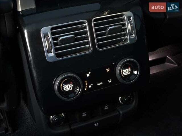 Чорний Ленд Ровер Рендж Ровер, об'ємом двигуна 2.99 л та пробігом 86 тис. км за 51500 $, фото 35 на Automoto.ua