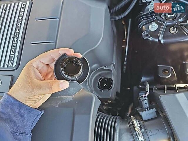 Черный Ленд Ровер Рендж Ровер, объемом двигателя 3 л и пробегом 158 тыс. км за 44444 $, фото 4 на Automoto.ua