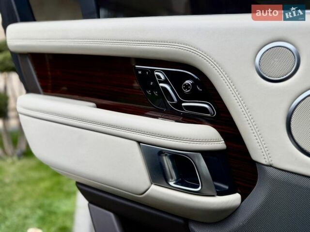 Черный Ленд Ровер Рендж Ровер, объемом двигателя 4.4 л и пробегом 91 тыс. км за 72990 $, фото 52 на Automoto.ua