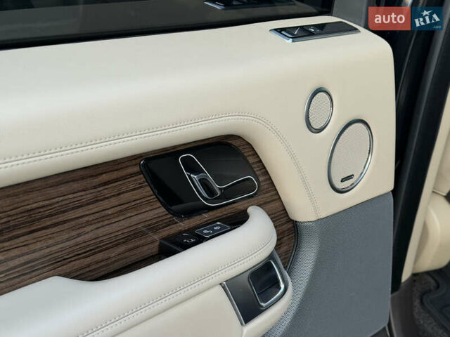 Чорний Ленд Ровер Рендж Ровер, об'ємом двигуна 3 л та пробігом 135 тис. км за 44999 $, фото 22 на Automoto.ua