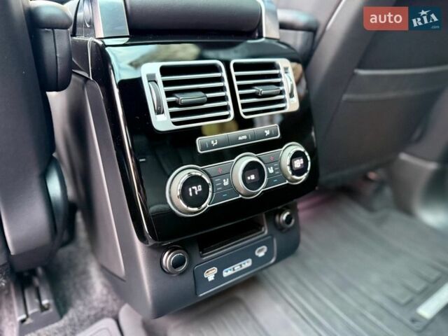 Черный Ленд Ровер Рендж Ровер, объемом двигателя 4.37 л и пробегом 3 тыс. км за 69999 $, фото 102 на Automoto.ua