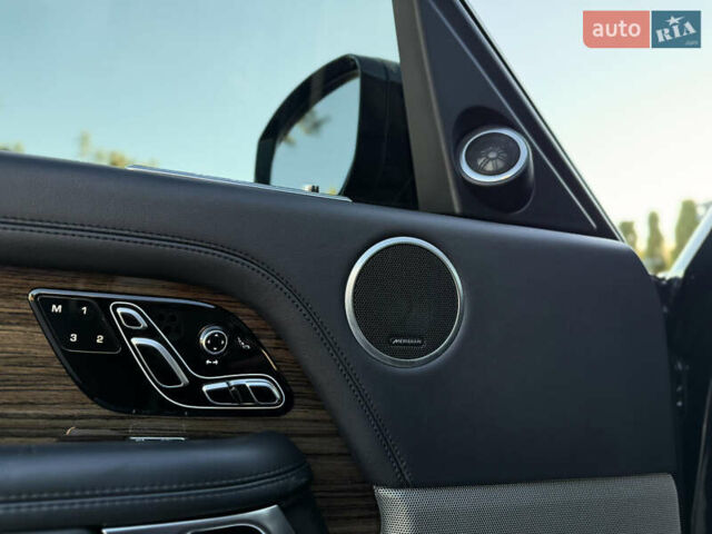 Чорний Ленд Ровер Рендж Ровер, об'ємом двигуна 2.99 л та пробігом 174 тис. км за 58900 $, фото 26 на Automoto.ua