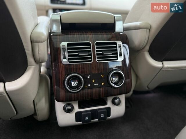 Черный Ленд Ровер Рендж Ровер, объемом двигателя 4.4 л и пробегом 91 тыс. км за 72990 $, фото 59 на Automoto.ua