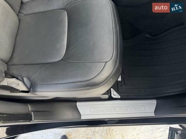 Чорний Ленд Ровер Рендж Ровер, об'ємом двигуна 5 л та пробігом 194 тис. км за 58000 $, фото 48 на Automoto.ua