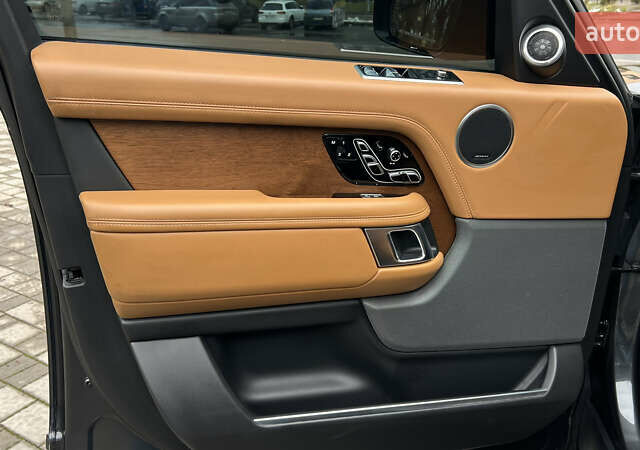 Черный Ленд Ровер Рендж Ровер, объемом двигателя 4.37 л и пробегом 90 тыс. км за 69000 $, фото 34 на Automoto.ua