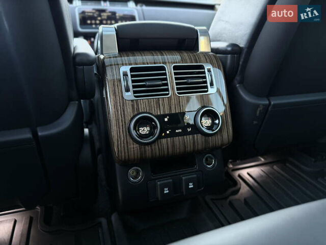 Чорний Ленд Ровер Рендж Ровер, об'ємом двигуна 2.99 л та пробігом 174 тис. км за 58900 $, фото 58 на Automoto.ua