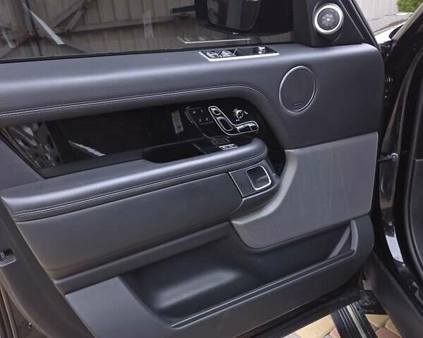 Ленд Ровер Рендж Ровер 2018 в Полтаве на Automoto.ua Черный Ленд Ровер Рендж Ровер, объемом двигателя 5 л и пробегом 48 тыс. км за 60000 $, фото 13 на Automoto.ua