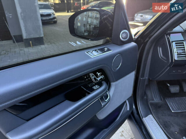 Черный Ленд Ровер Рендж Ровер, объемом двигателя 5 л и пробегом 95 тыс. км за 54000 $, фото 9 на Automoto.ua