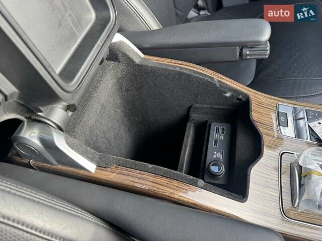 Чорний Ленд Ровер Рендж Ровер, об'ємом двигуна 5 л та пробігом 194 тис. км за 58000 $, фото 32 на Automoto.ua