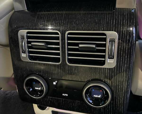 Чорний Ленд Ровер Рендж Ровер, об'ємом двигуна 4.37 л та пробігом 89 тис. км за 85800 $, фото 40 на Automoto.ua