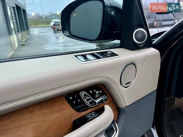 Чорний Ленд Ровер Рендж Ровер, об'ємом двигуна 2.99 л та пробігом 199 тис. км за 57900 $, фото 14 на Automoto.ua