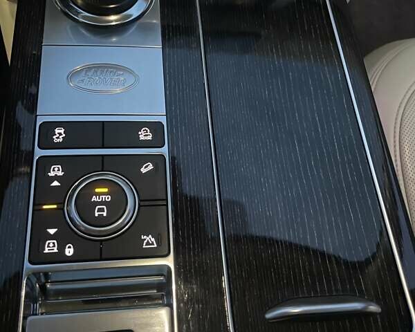 Чорний Ленд Ровер Рендж Ровер, об'ємом двигуна 4.37 л та пробігом 89 тис. км за 85800 $, фото 68 на Automoto.ua