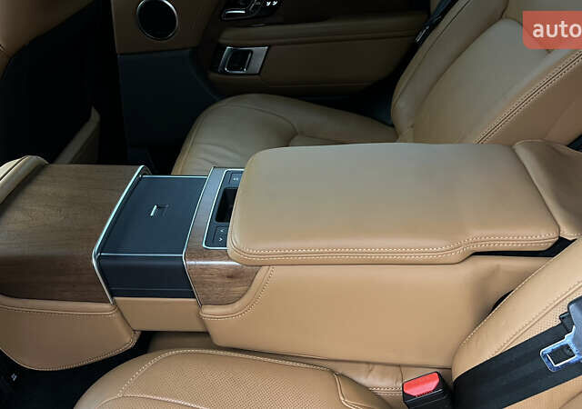 Черный Ленд Ровер Рендж Ровер, объемом двигателя 4.37 л и пробегом 90 тыс. км за 69000 $, фото 43 на Automoto.ua