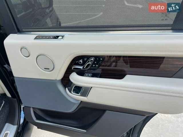 Черный Ленд Ровер Рендж Ровер, объемом двигателя 5 л и пробегом 161 тыс. км за 58500 $, фото 31 на Automoto.ua