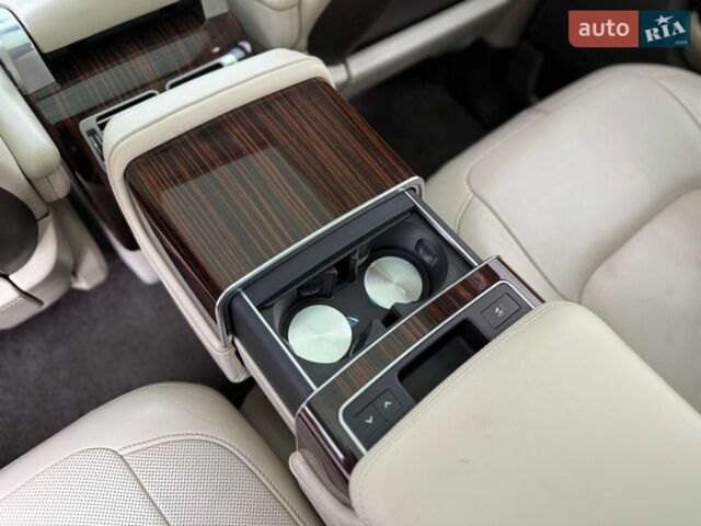 Черный Ленд Ровер Рендж Ровер, объемом двигателя 4.4 л и пробегом 91 тыс. км за 72990 $, фото 58 на Automoto.ua