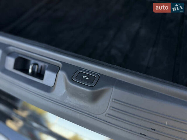Чорний Ленд Ровер Рендж Ровер, об'ємом двигуна 2.99 л та пробігом 174 тис. км за 58900 $, фото 63 на Automoto.ua