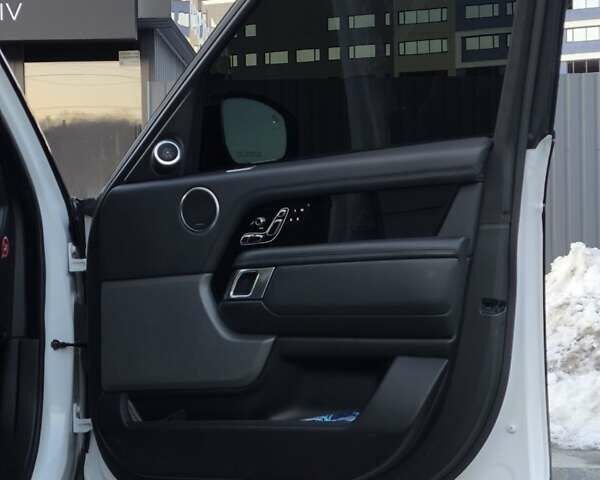 Чорний Ленд Ровер Рендж Ровер, об'ємом двигуна 2.99 л та пробігом 86 тис. км за 51500 $, фото 41 на Automoto.ua