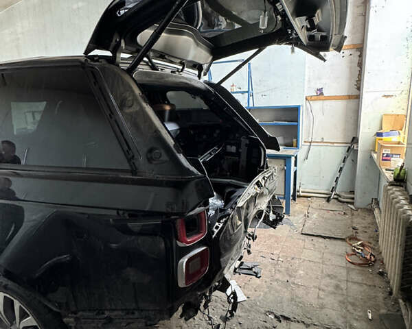 Черный Ленд Ровер Рендж Ровер, объемом двигателя 4.4 л и пробегом 103 тыс. км за 42000 $, фото 4 на Automoto.ua