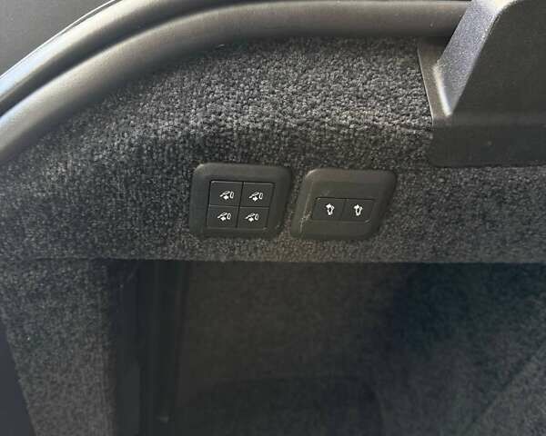 Чорний Ленд Ровер Рендж Ровер, об'ємом двигуна 2.99 л та пробігом 138 тис. км за 53990 $, фото 31 на Automoto.ua