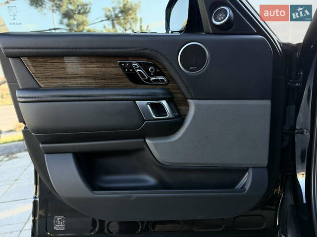 Чорний Ленд Ровер Рендж Ровер, об'ємом двигуна 2.99 л та пробігом 174 тис. км за 58900 $, фото 24 на Automoto.ua