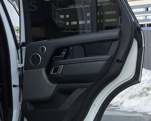 Чорний Ленд Ровер Рендж Ровер, об'ємом двигуна 2.99 л та пробігом 86 тис. км за 51500 $, фото 36 на Automoto.ua