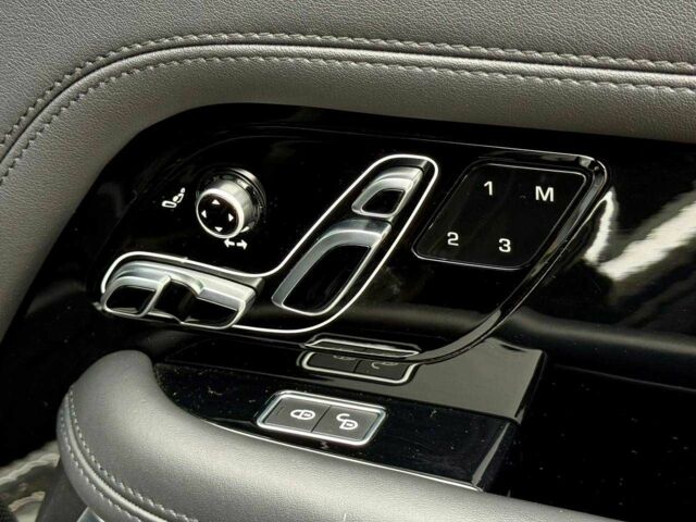 Черный Ленд Ровер Рендж Ровер, объемом двигателя 5 л и пробегом 48 тыс. км за 59900 $, фото 23 на Automoto.ua