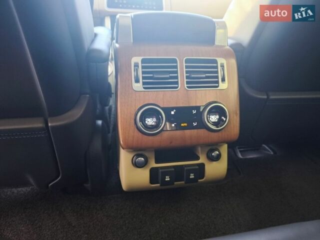 Чорний Ленд Ровер Рендж Ровер, об'ємом двигуна 2.99 л та пробігом 128 тис. км за 54500 $, фото 13 на Automoto.ua