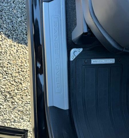 Чорний Ленд Ровер Рендж Ровер, об'ємом двигуна 5 л та пробігом 194 тис. км за 48900 $, фото 28 на Automoto.ua