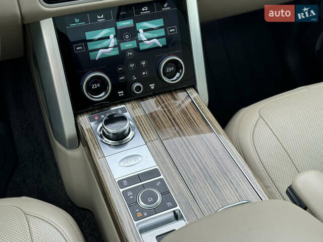 Чорний Ленд Ровер Рендж Ровер, об'ємом двигуна 3 л та пробігом 130 тис. км за 46500 $, фото 76 на Automoto.ua