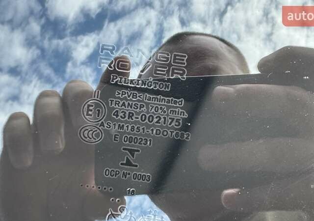 Ленд Ровер Рендж Ровер 2018 в Киеве на Automoto.ua Черный Ленд Ровер Рендж Ровер, объемом двигателя 3 л и пробегом 48 тыс. км за 50999 $, фото 15 на Automoto.ua