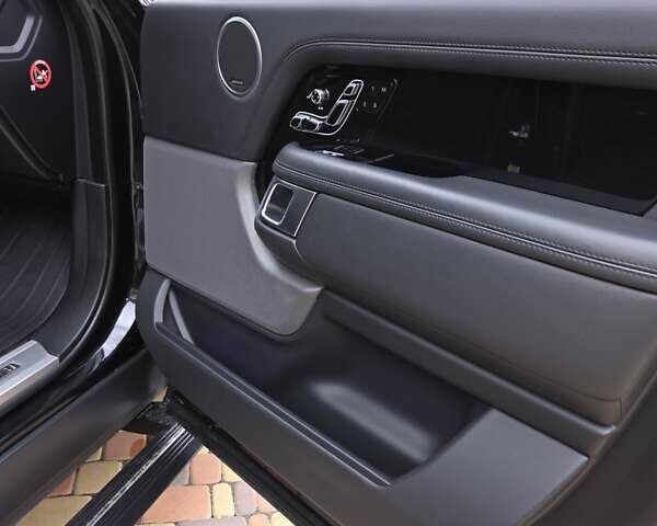 Ленд Ровер Рендж Ровер 2018 в Полтаве на Automoto.ua Черный Ленд Ровер Рендж Ровер, объемом двигателя 5 л и пробегом 48 тыс. км за 60000 $, фото 17 на Automoto.ua