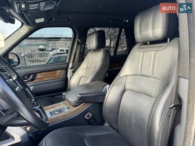 Чорний Ленд Ровер Рендж Ровер, об'ємом двигуна 5 л та пробігом 194 тис. км за 58000 $, фото 8 на Automoto.ua