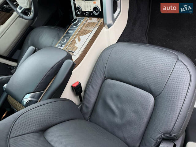 Чорний Ленд Ровер Рендж Ровер, об'ємом двигуна 2.99 л та пробігом 132 тис. км за 52900 $, фото 54 на Automoto.ua