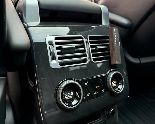 Чорний Ленд Ровер Рендж Ровер, об'ємом двигуна 4.37 л та пробігом 172 тис. км за 65500 $, фото 26 на Automoto.ua