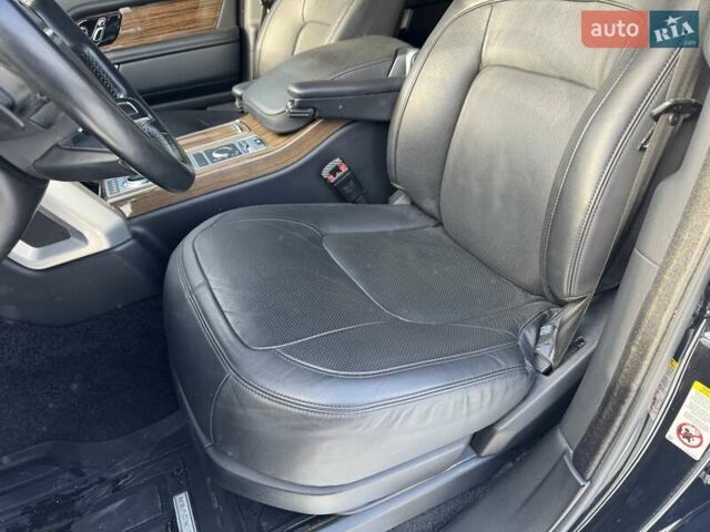 Чорний Ленд Ровер Рендж Ровер, об'ємом двигуна 5 л та пробігом 194 тис. км за 58000 $, фото 9 на Automoto.ua