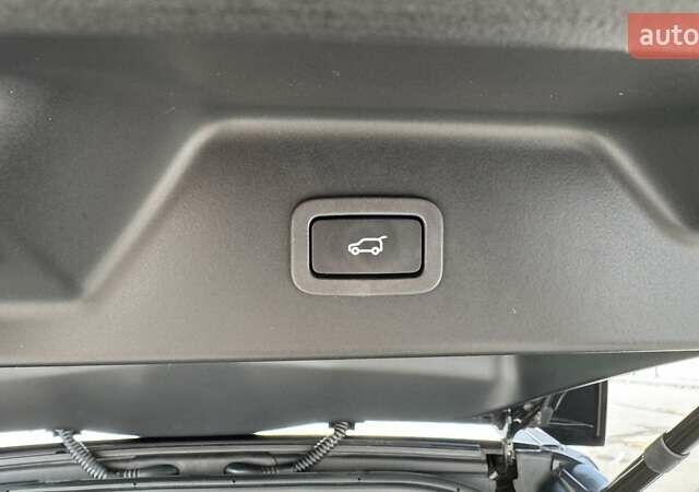 Ленд Ровер Рендж Ровер 2018 в Киеве на Automoto.ua Черный Ленд Ровер Рендж Ровер, объемом двигателя 3 л и пробегом 48 тыс. км за 50999 $, фото 23 на Automoto.ua