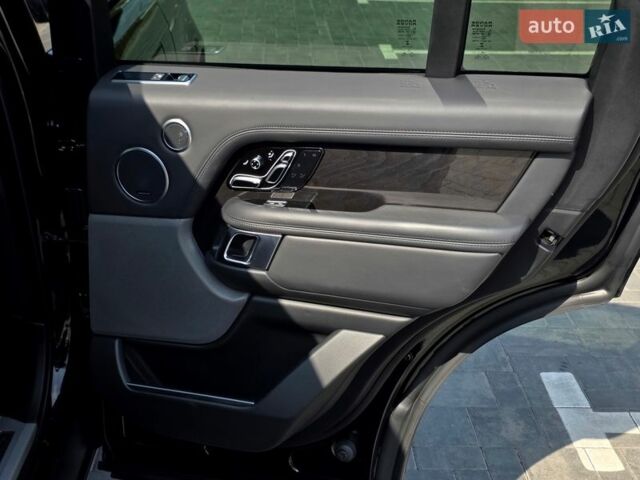 Чорний Ленд Ровер Рендж Ровер, об'ємом двигуна 4.37 л та пробігом 154 тис. км за 69999 $, фото 43 на Automoto.ua