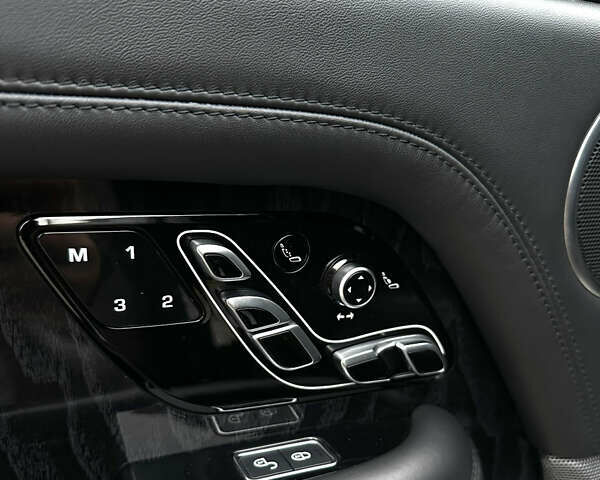 Черный Ленд Ровер Рендж Ровер, объемом двигателя 4.4 л и пробегом 193 тыс. км за 62000 $, фото 25 на Automoto.ua