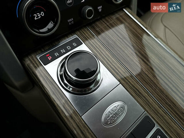 Чорний Ленд Ровер Рендж Ровер, об'ємом двигуна 3 л та пробігом 130 тис. км за 46500 $, фото 94 на Automoto.ua