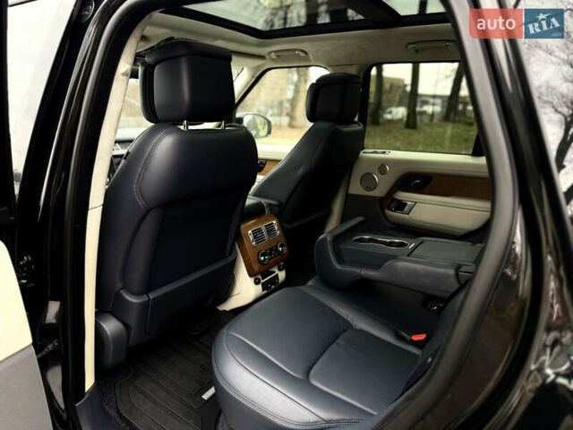 Черный Ленд Ровер Рендж Ровер, объемом двигателя 4.37 л и пробегом 81 тыс. км за 68000 $, фото 32 на Automoto.ua