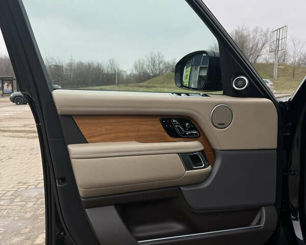 Черный Ленд Ровер Рендж Ровер, объемом двигателя 4.37 л и пробегом 161 тыс. км за 70990 $, фото 8 на Automoto.ua