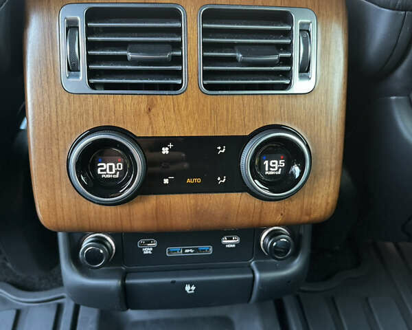 Черный Ленд Ровер Рендж Ровер, объемом двигателя 2.99 л и пробегом 136 тыс. км за 53999 $, фото 18 на Automoto.ua