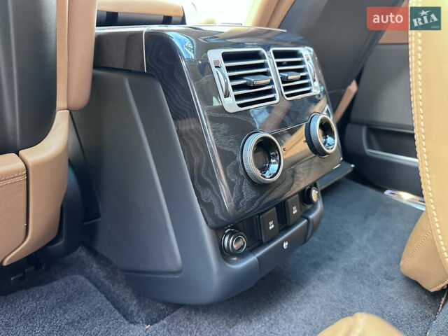 Черный Ленд Ровер Рендж Ровер, объемом двигателя 4.37 л и пробегом 260 тыс. км за 63000 $, фото 33 на Automoto.ua