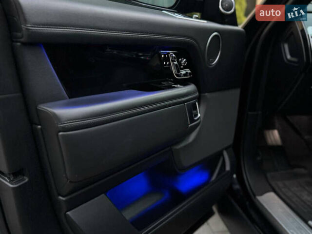 Черный Ленд Ровер Рендж Ровер, объемом двигателя 2.99 л и пробегом 124 тыс. км за 63500 $, фото 18 на Automoto.ua