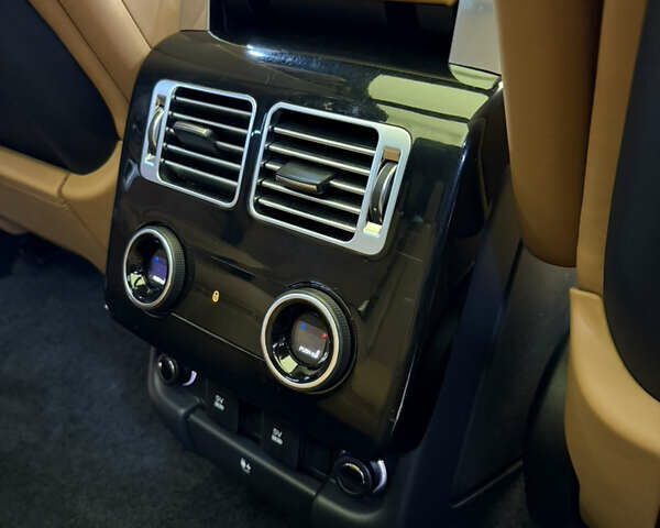 Черный Ленд Ровер Рендж Ровер, объемом двигателя 3 л и пробегом 126 тыс. км за 75000 $, фото 29 на Automoto.ua